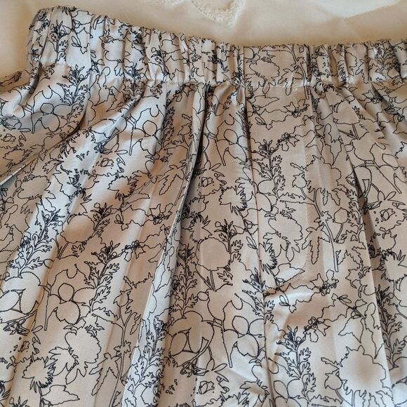 Rag and Bone Pleated Shorts - Picture 6 of 8